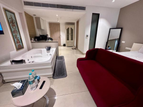 Luxury Studios Key 4